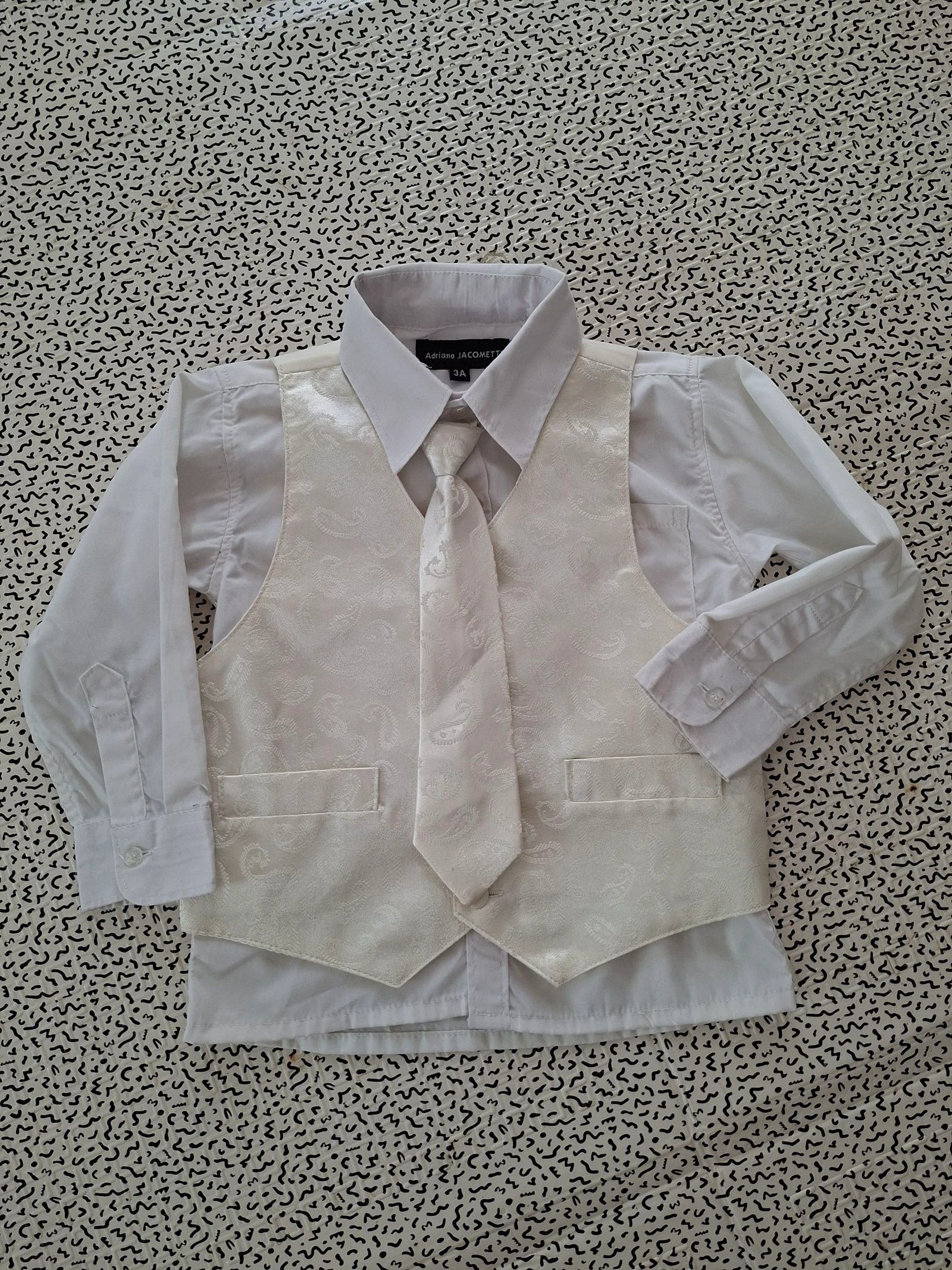 Ensemble cérémonie garçon 3 ans Adriano Jacometti chemise gilet cravate ivoire mariage